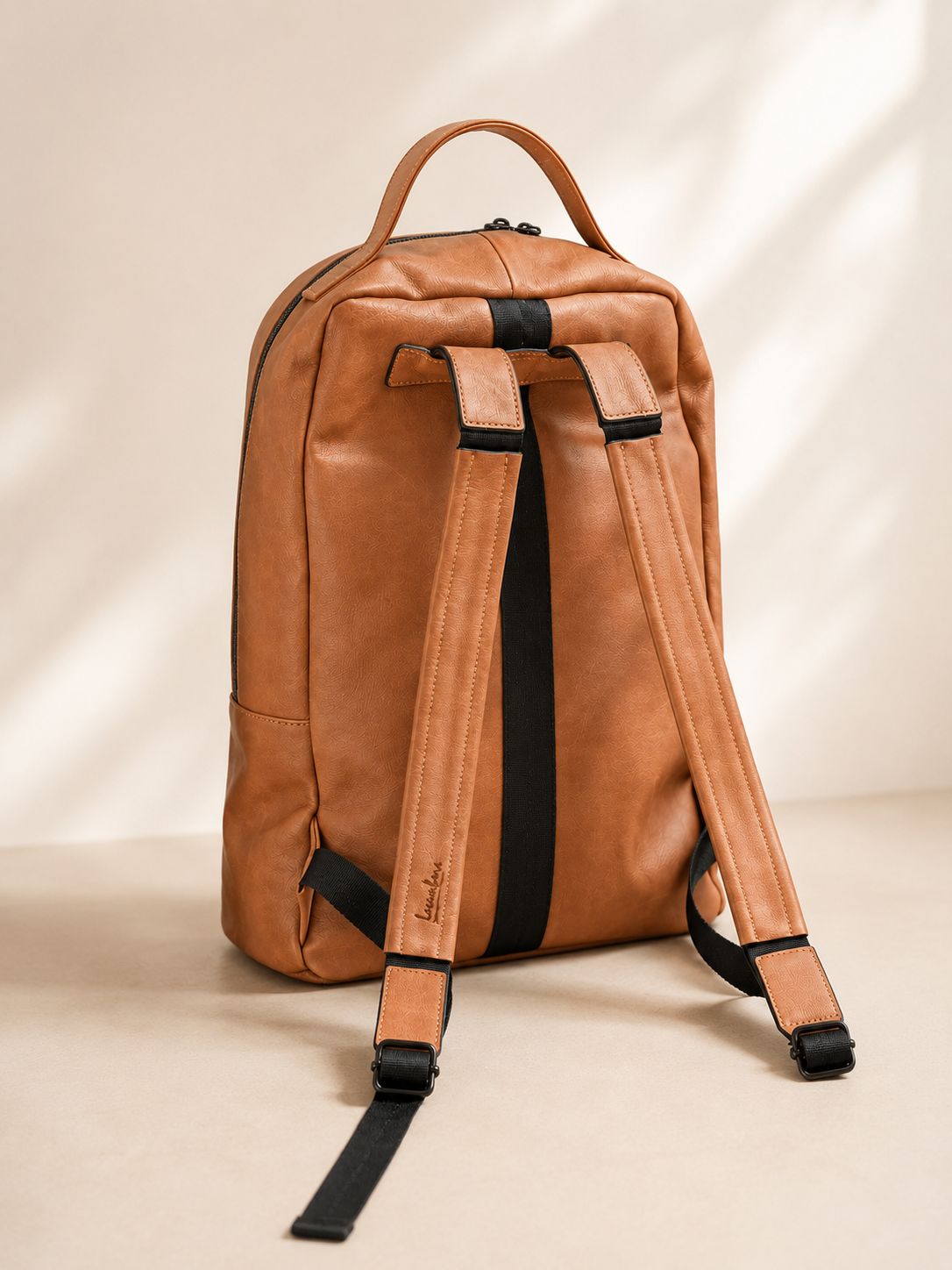 Ransel Kulit LA tampak samping